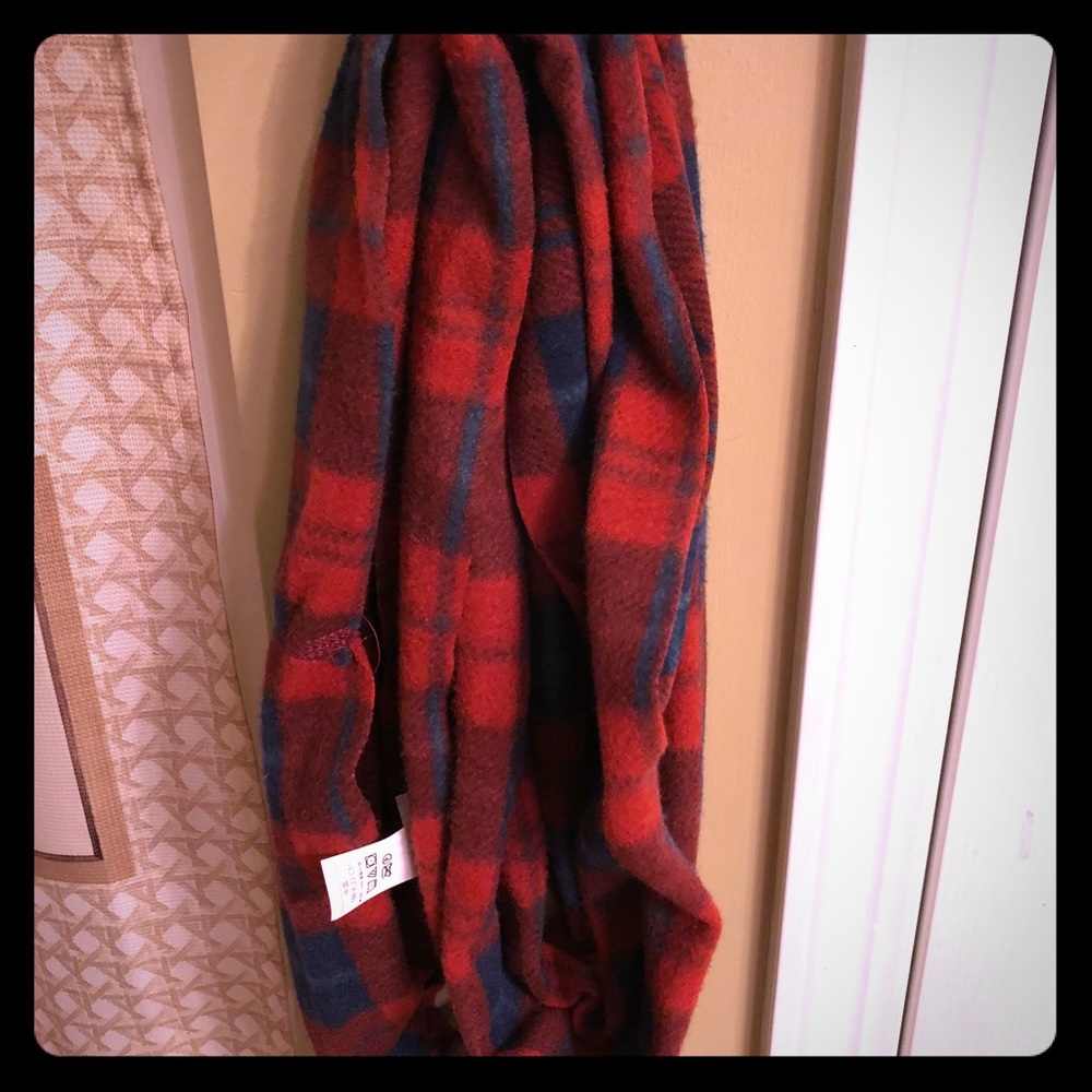 Old navy fleece plaid infinity scarf